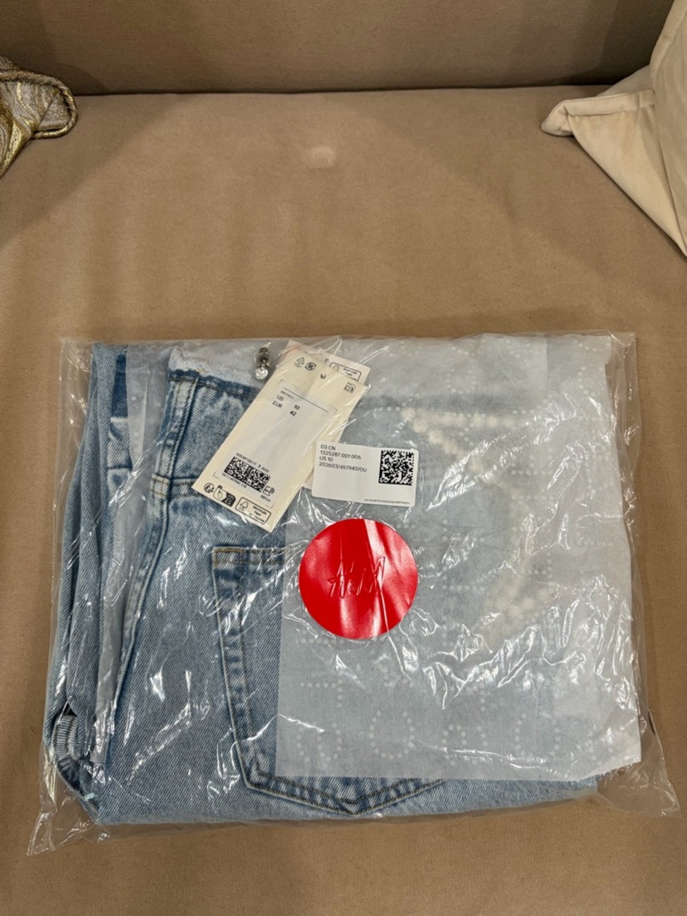 Stella McCartney Light Blue Low-Rise Wide Leg Jeans with Cutout Waist - Picture 2 of 11